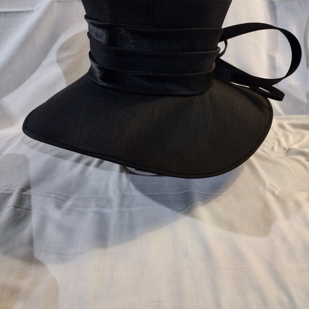 VANNI Black Women's Hat with Ribbon Detail - Picture 3 of 9